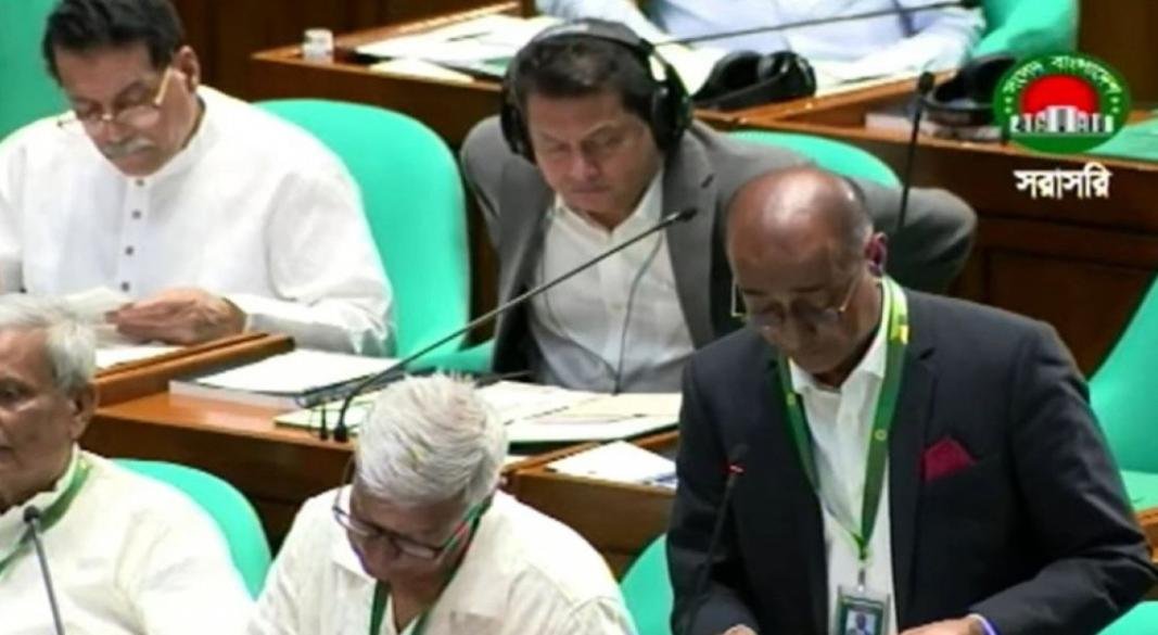 জাতীয় সংশোধ অধিবেশনে কথা বলছেন আইনমন্ত্রী মো. আসাদুজ্জামান । ছবি : সংগৃহীত