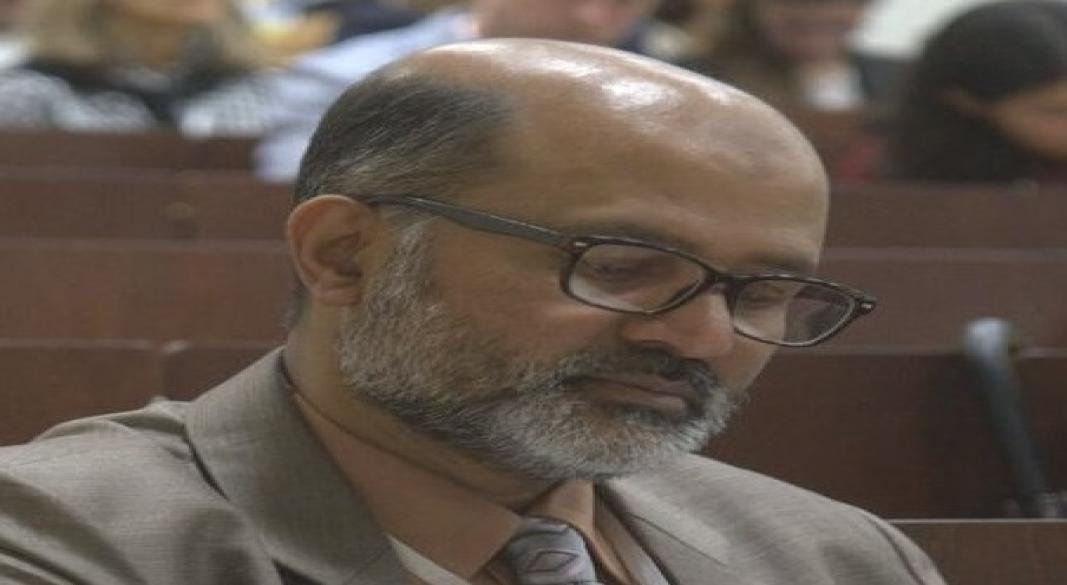 ফটো: ড. মাহরুফ চৌধুরী