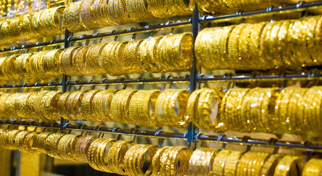 দাম বাড়ানোর ১২ ঘণ্টারও কম সময়ের ব্যবধানে দেশের বাজারে আবারও স্বর্ণের দাম কমিয়েছে বাংলাদেশ জুয়েলার্স অ্যাসোসিয়েশন (বাজুস)। ছবি: সংগৃহীত