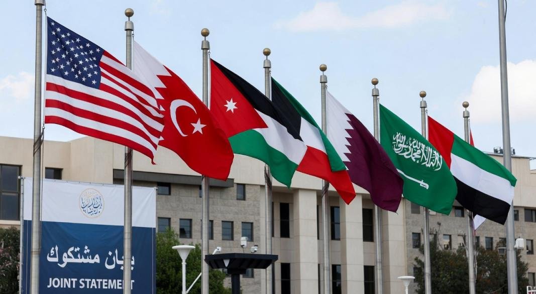 ইরানের হামলার বিরুদ্ধে যুক্তরাষ্ট্র, বাহরাইন, জর্ডান, কুয়েত, কাতার, সৌদি আরব এবং সংযুক্ত আরব আমিরাতের যৌথ বিবৃতি। ছবি: এআই