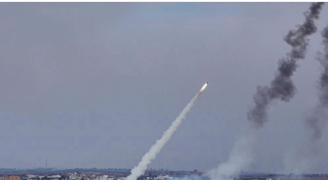 ইসরায়েলের ওপর হিজবুল্লাহর সমন্বিত রকেট ও ড্রোন হামলা