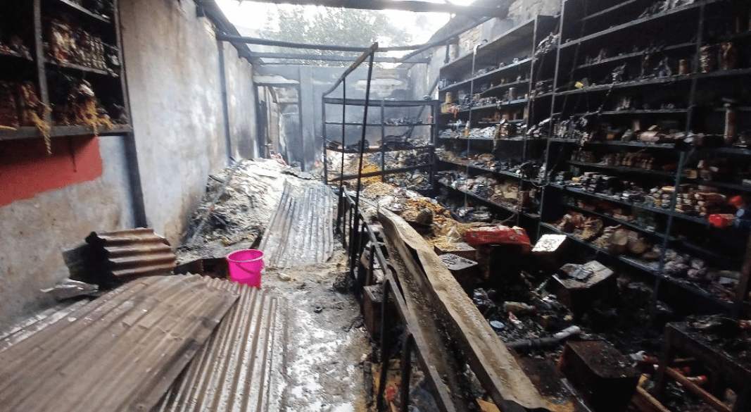 লক্ষ্মীপুরের রায়পুরে আগুনে ৮ ব্যবসা প্রতিষ্ঠান ধ্বংস