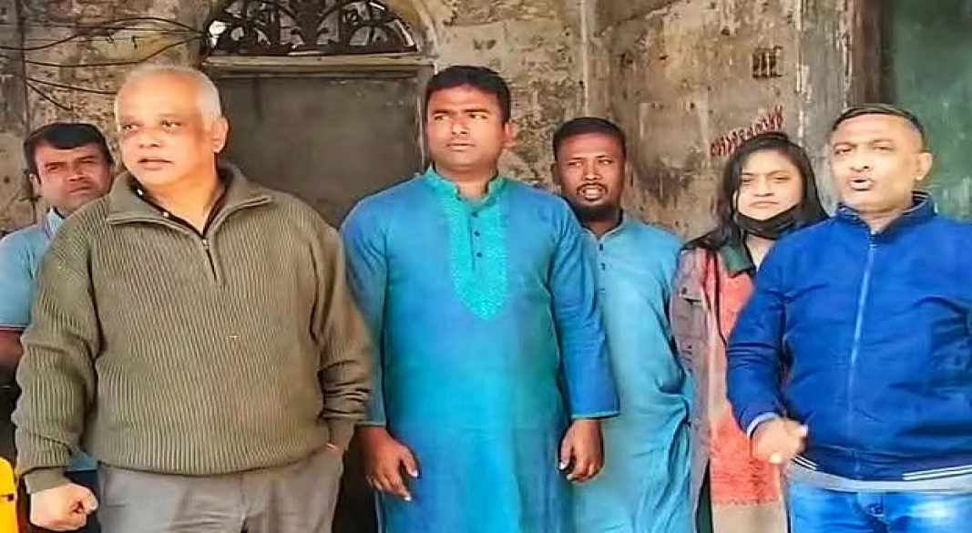 রোববার দুপুর সাড়ে ১২টায় শহরের বাসুনিয়াপট্টি এলাকায় | ছবি: সংগৃহীত