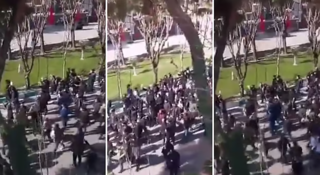 তেহরানের শরিফ ইউনিভার্সিটি অব টেকনোলজিতে শিক্ষার্থীদের সরকারবিরোধী বিক্ষোভ। ছবি: ইনস্টাগ্রামের একটি ভিডিও থেকে