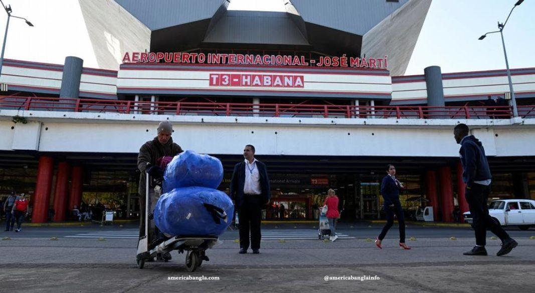 কানাডার অন্তত তিনটি বিমান সংস্থা কিউবাতে বিমান চলাচল বন্ধ করেছে