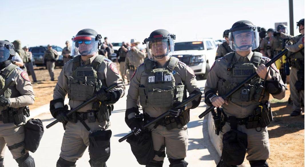 ইমিগ্রেশন অ্যান্ড কাস্টমস এনফোর্সমেন্ট