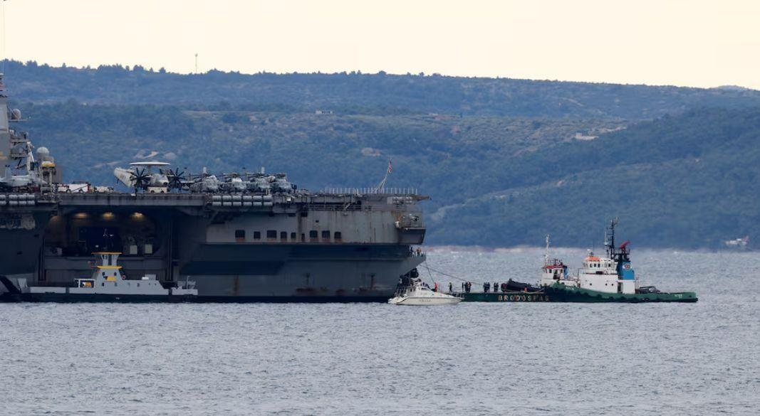 মার্কিন বিমানবাহী রণতরী ‘ইউএসএস জেরাল্ড আর ফোর্ড’