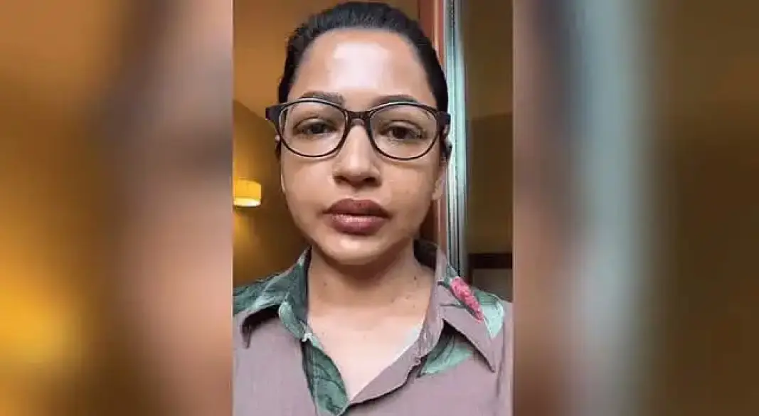 ভেনিসে বাঁধনের ওপর হামলার অভিযোগ
