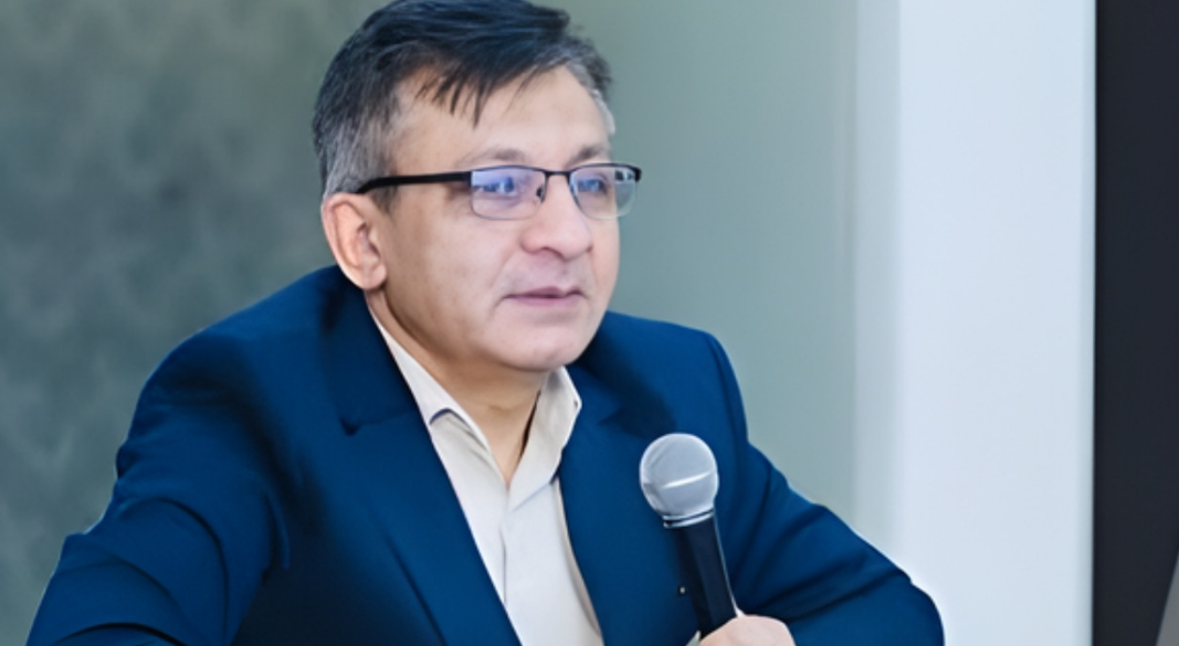 পাট, বস্ত্র, শিল্প ও বাণিজ্য মন্ত্রী খন্দকার আবদুল মুক্তাদির