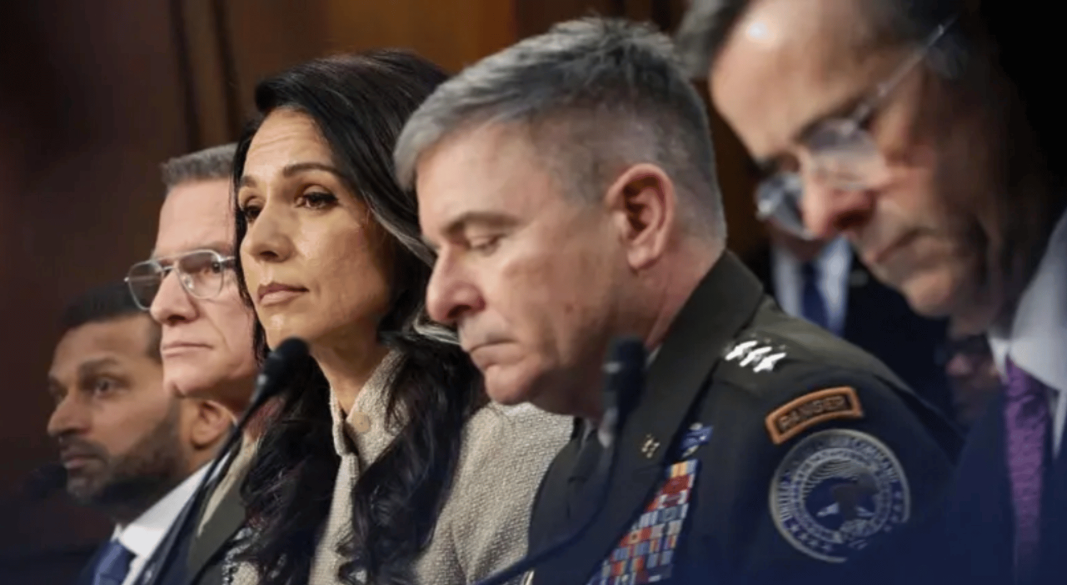 মার্কিন জাতীয় গোয়েন্দা বিভাগের পরিচালক তুলসী গ্যাবার্ড এবং ট্রাম্প প্রশাসনের অন্য শীর্ষ কর্মকর্তারা