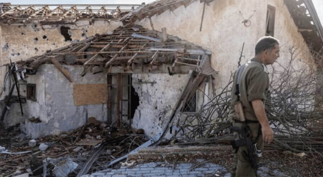 গত ২৪ ঘণ্টায় ইরানের হামলায় ইসরাইলের শতাধিক মানুষ আহত হয়েছেন। ফাইল ছবি