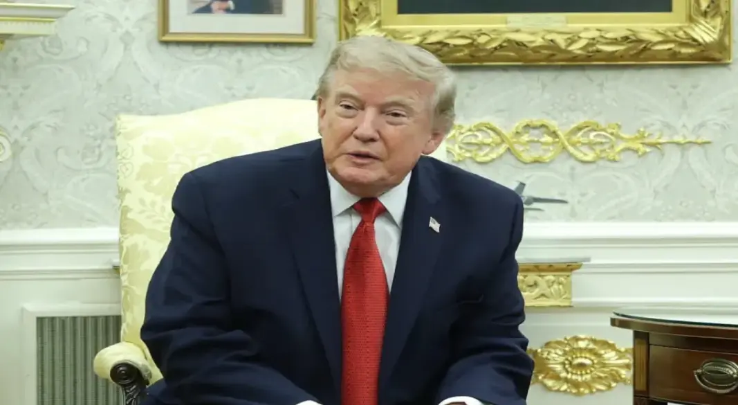কিম জং উনকে নিয়ে প্রশ্ন করতেই সিএনএন সাংবাদিককে ‘ফেক নিউজ’ বললেন প্রেসিডেন্ট ট্রাম্প