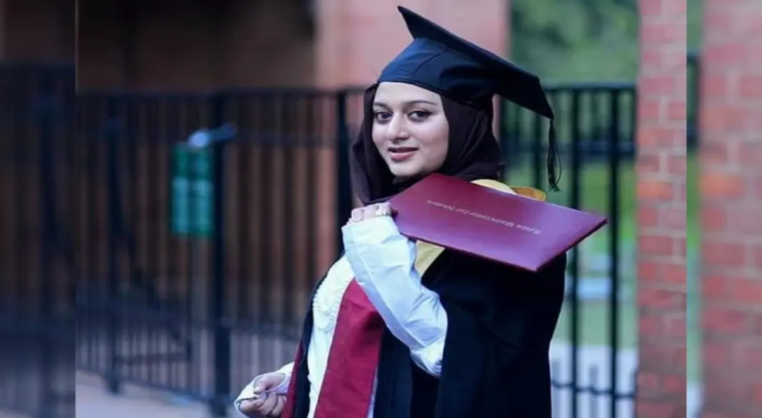 একযোগে হার্ভার্ড, কেমব্রিজ ও অক্সফোর্ডে ভর্তির সুযোগ পেয়ে নজির গড়লেন বাংলাদেশি মিফতাহুল জান্নাত। ছবি: সংগৃহীত