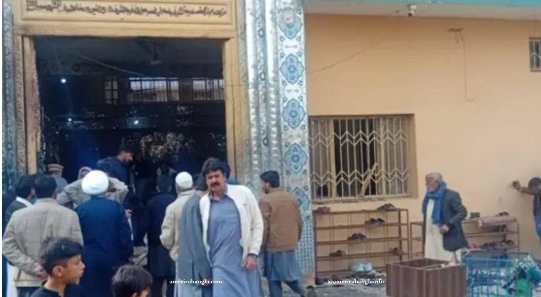 মসজিদে আত্মঘাতী হামলা