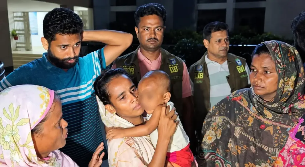 শিশু ফাতেমা আক্তার জান্নাতকে উদ্ধার।
