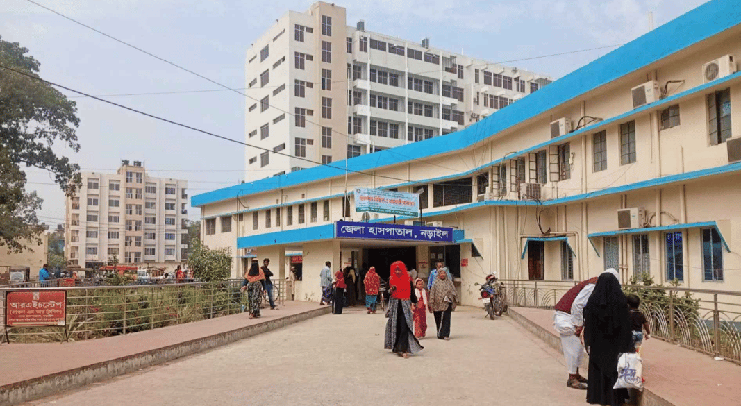 সাত মাস ধরে বেতনহীন নড়াইল জেলা হাসপাতালের আউটসোর্সিং কর্মীরা