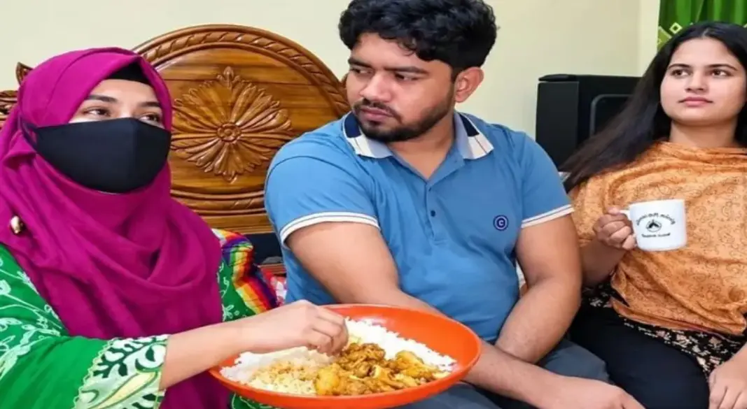স্বামীর জন্য নিজেই পছন্দ করলেন দ্বিতীয় স্ত্রী