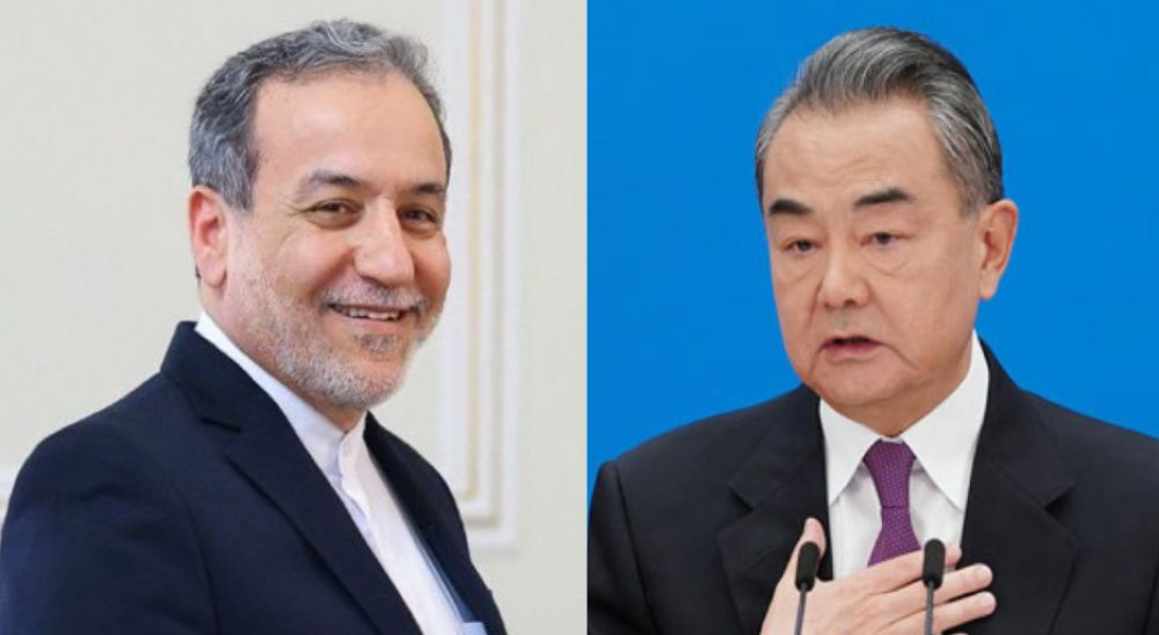 ইরানের পররাষ্ট্রমন্ত্রী আব্বাস আরাগচি ও চীনের পররাষ্ট্রমন্ত্রী ওয়াং ই।