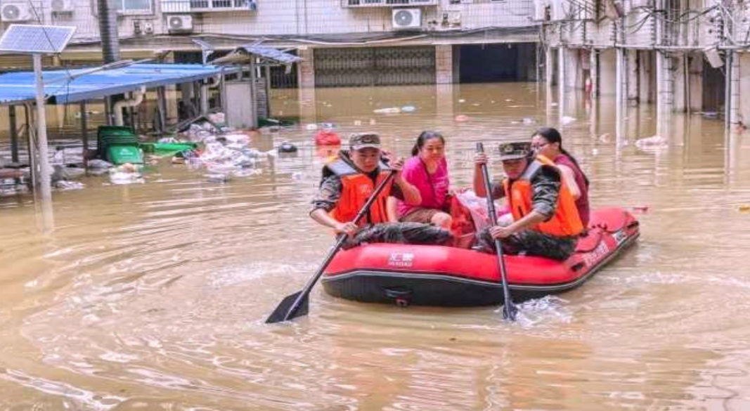 চীনে পানি বন্দি ছবি সংগৃহীত আমেরিকা বাংলা