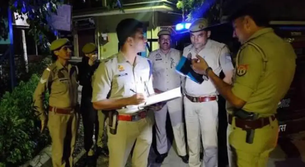ভারতে ‘বাংলাদেশি’ আখ্যা দিয়ে মুসলিম দম্পতিকে রাস্তায় ফেলে মারধর I ছবি: সংগৃহীত