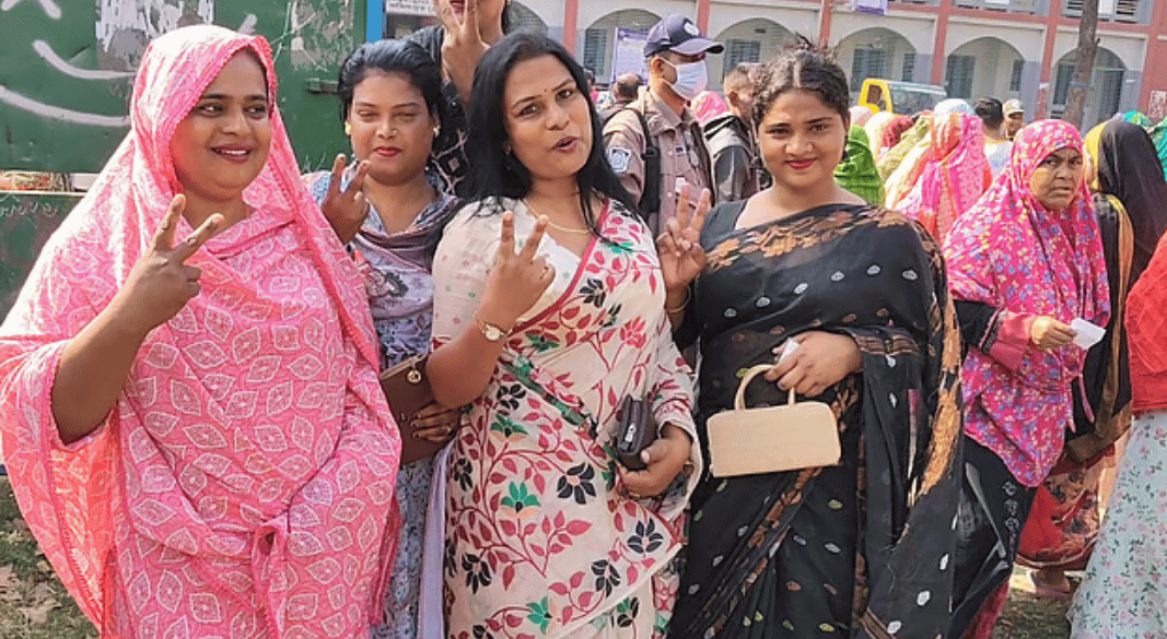 ভোট দিয়ে হিজড়া ভোটাররা বললেন, ‘আমরা পিছিয়ে পড়া নই’