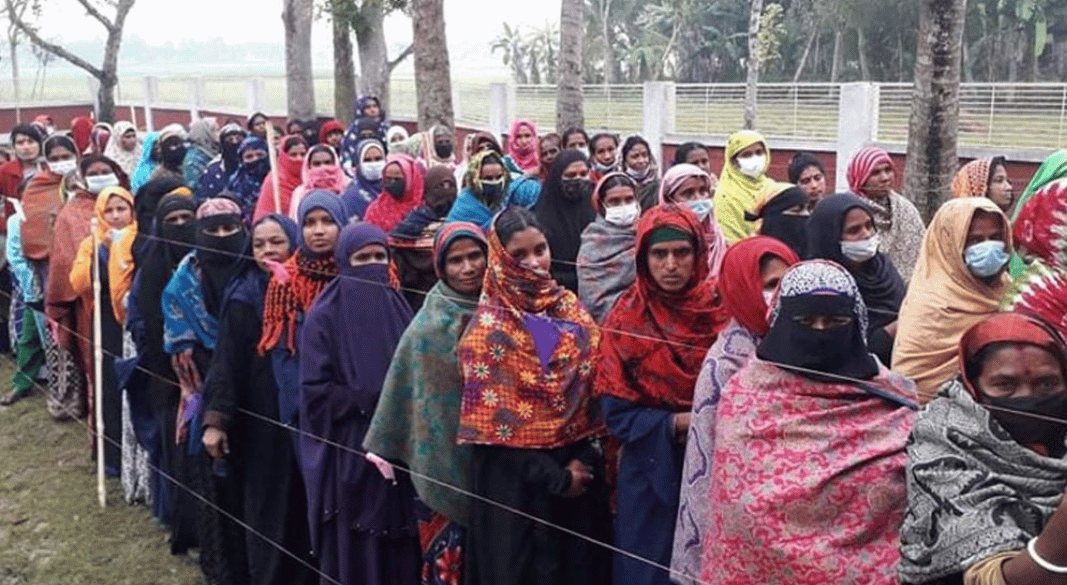 ভোটের লাইনে দাঁড়িয়ে হঠাৎ অসুস্থ, করণীয় কী