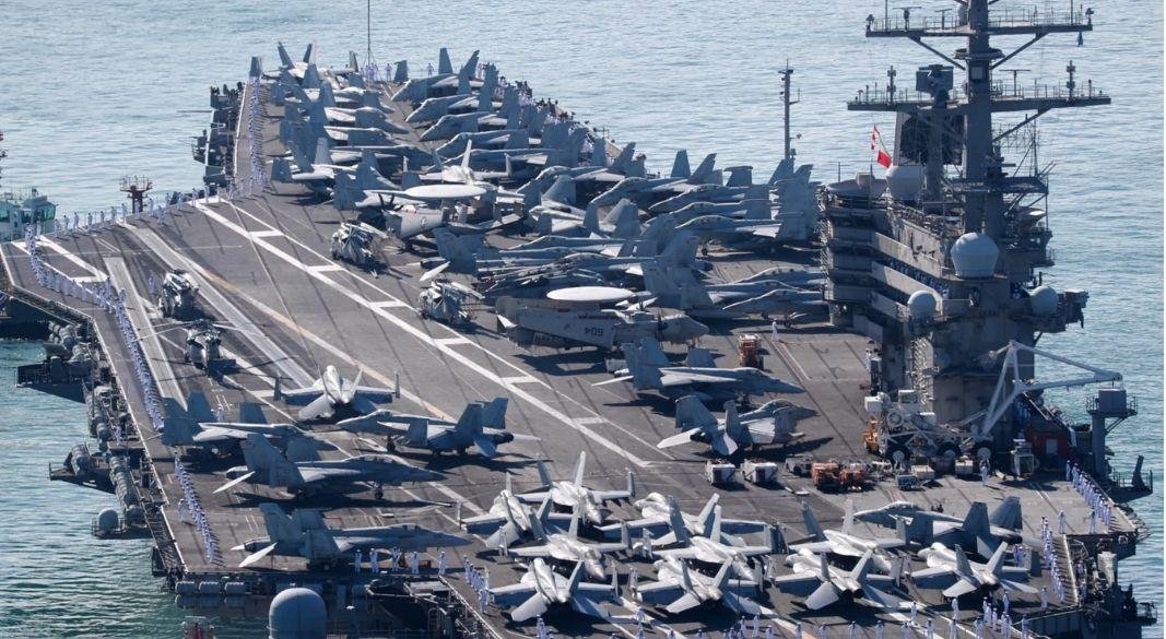 যুদ্ধবিমান-রণতরী