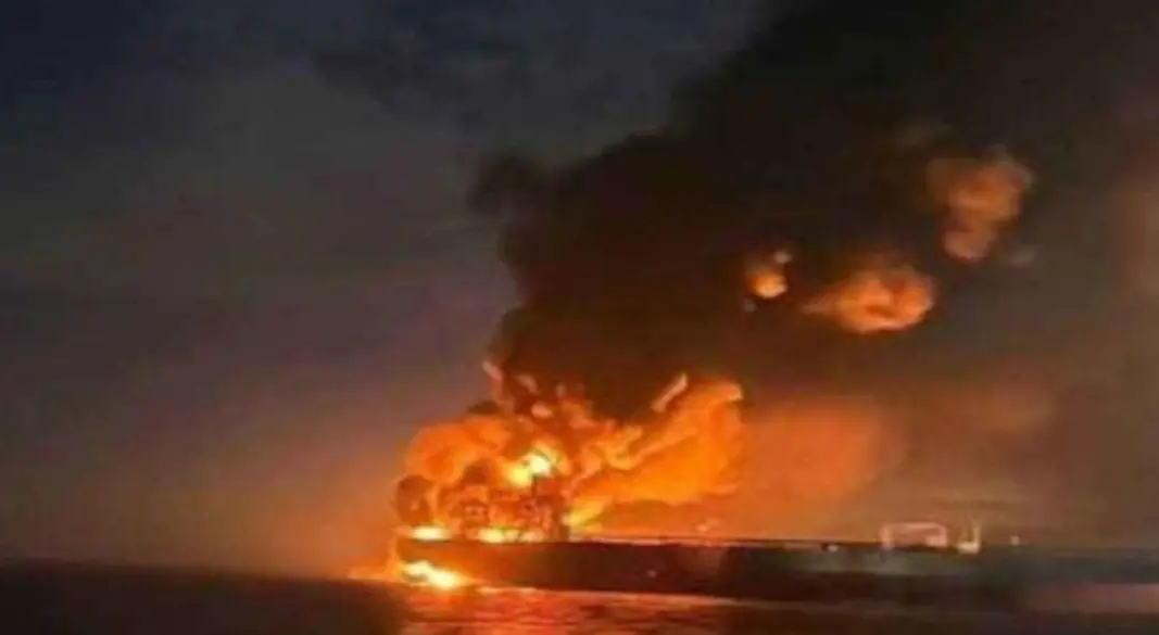 যুক্তরাষ্ট্র ও ইরানের পাল্টাপাল্টি হামলায় হরমুজ প্রণালিকে ঘিরে উত্তেজনা আরও বেড়েছে। ছবি: সংগৃহীত