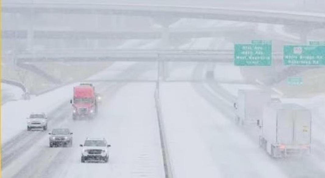 যুক্তরাষ্ট্রে ইতিহাসের ভয়াবহ বরফ ঝড় — ১,৩০০ মাইল জুড়ে তুষার ও বরফে বিপর্যস্ত জনজীবন