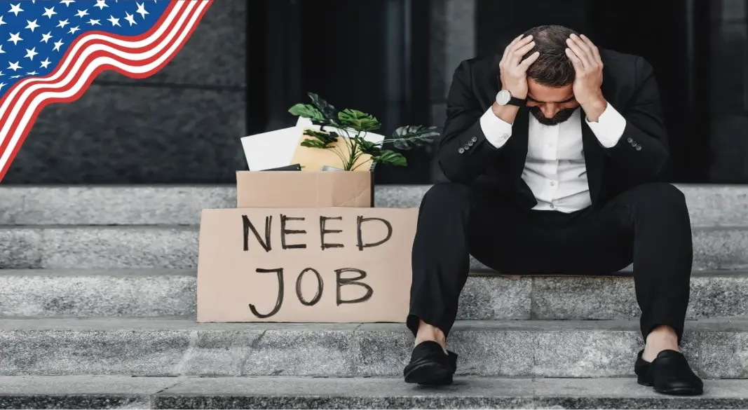 যুক্তরাষ্ট্রের বিভিন্ন খাতে নিয়োগের গতি কমে যাওয়ায় চাকরিপ্রার্থীদের প্রতিযোগিতা বাড়ছে। গ্রাফিক্স: আমেরিকা বাংলা
