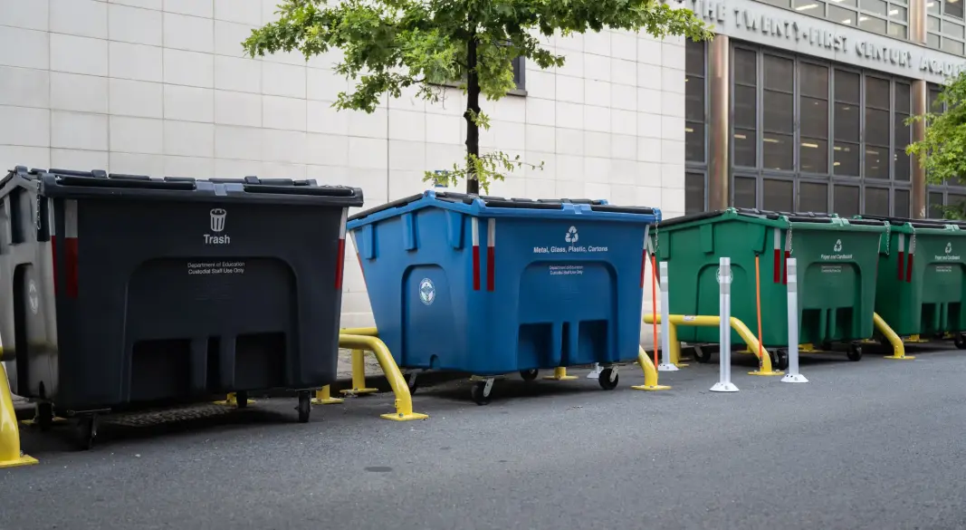 যুক্তরাষ্ট্রের নিউইয়র্কে ময়লার ব্যাগে মিলল অজ্ঞাত ব্যক্তির  ম রদেহ, তদন্তে পুলিশ