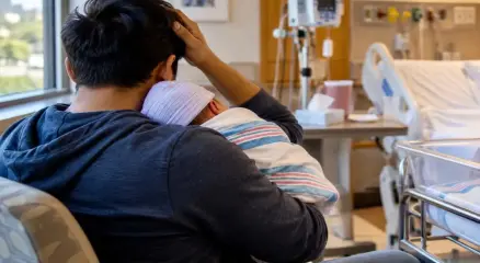 সন্তান জন্মের পর ৪০ হাজার ডলারের হাসপাতাল বিল দেখে হতবাক বাংলাদেশি বাবা