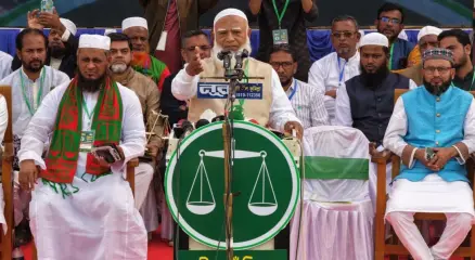 ফেনীতে বক্তব্য রাখছেন বাংলাদেশ জামায়াতে ইসলামীর আমির ডা. শফিকুর রহমান। ছবি: ফেসবুক