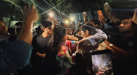 শাহবাগ থানার ভেতরে মারধরের ঘটনা ঘটে। ছবি: সংগৃহীত