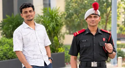 বড় বেতনের চাকরি ছেড়ে ছোটবেলার স্বপ্ন পূরণে ভারতীয় সেনাবাহিনীতে যোগ দিলেন শারদেন্দু তিওয়ারি