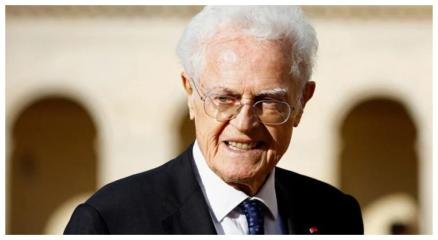 ফ্রান্সের সাবেক প্রধানমন্ত্রী লিওনেল জোস্পাঁ।