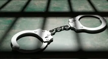 আইনশৃঙ্খলা বাহিনী হাতকড়া। ছবি:সংগৃহীত