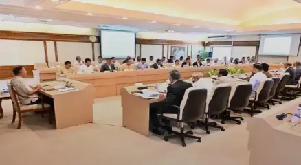 প্রধানমন্ত্রী তারেক রহমান এনএসডিএ সভায়। ছবি:সংগৃহীত