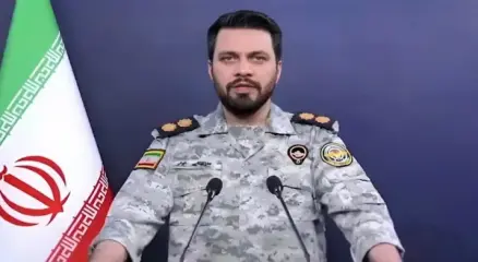 খাতাম আল-আনবিয়া কেন্দ্রীয় সদর দপ্তরের সামরিক মুখপাত্র ইব্রাহিম যুলফাগারি ।