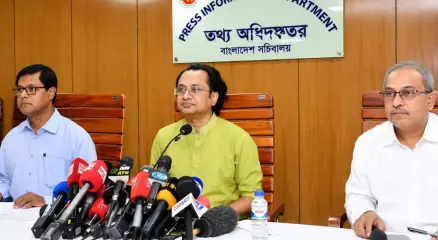 প্রধানমন্ত্রী'র তথ্য উপদেষ্টা।