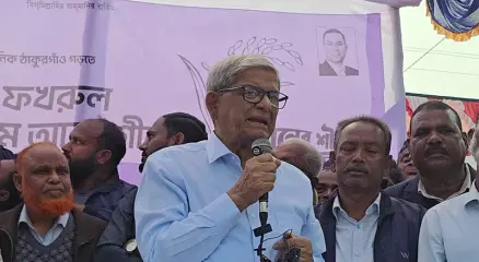 নির্বাচনী পথসভায় বক্তব্য রাখছেন বিএনপি মহাসচিব মির্জা ফখরুল ইসলাম আলমগীর।