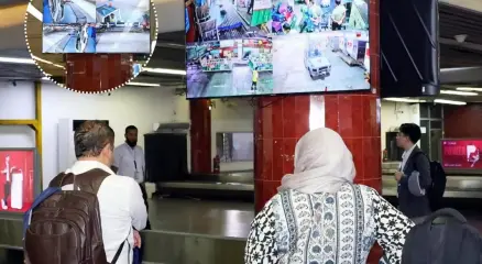 নতুন ব্যবস্থায় লাগেজ সংগ্রহের জন্য অপেক্ষার সময় যাত্রীরা মনিটরে লাগেজ  কার্যক্রম দেখতে পারবেন