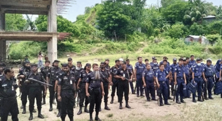 সীতাকুণ্ডে জঙ্গল সলিমপুরে শুরু হলো যৌথ অভিযান