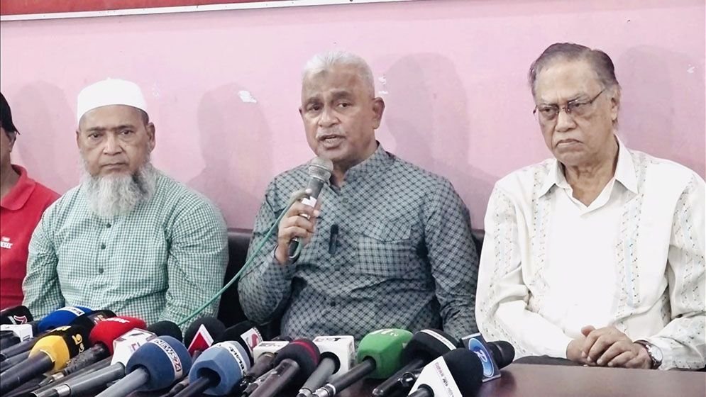ভাত না জোটার দেশে হাঁসের মাংসবিলাস শোভনীয় নয়: আলাল