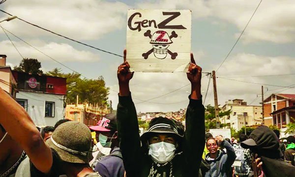 জেন-জি বিপ্লবে আরেক দেশে সরকারের পতন