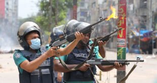 মানুষ ও পুলিশের ওপর ককটেল নিক্ষেপ করলে গুলির নির্দেশ