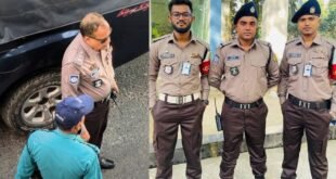 নতুন পোশাকে নেমেছে পুলিশ