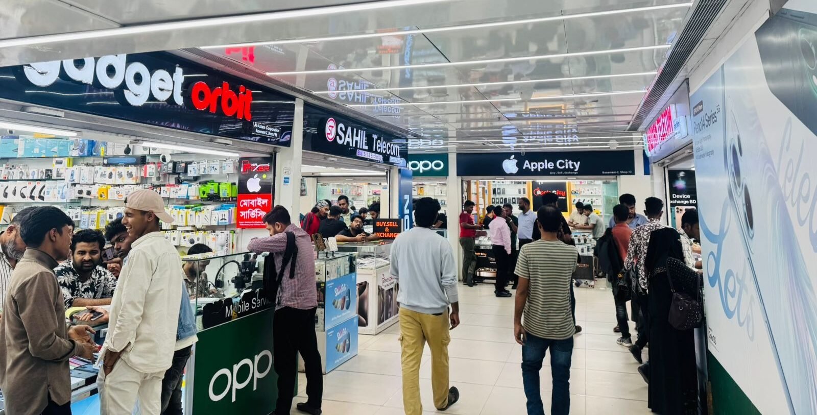 প্রস্তাবনা দিয়েও মেলেনি সাড়া, শঙ্কায় আনঅফিশিয়াল মোবাইল বিক্রেতারা